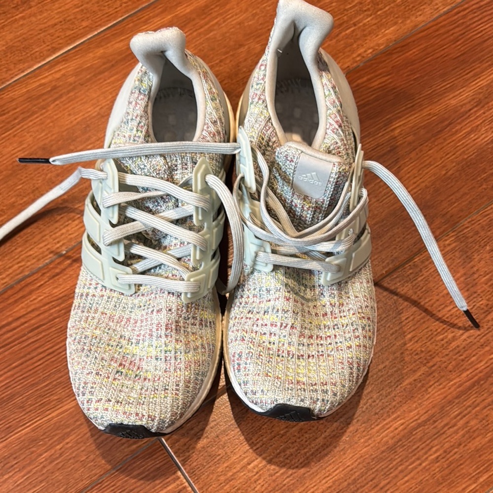 Adidas Gray Sneakers with Modern Design and Textured Upper